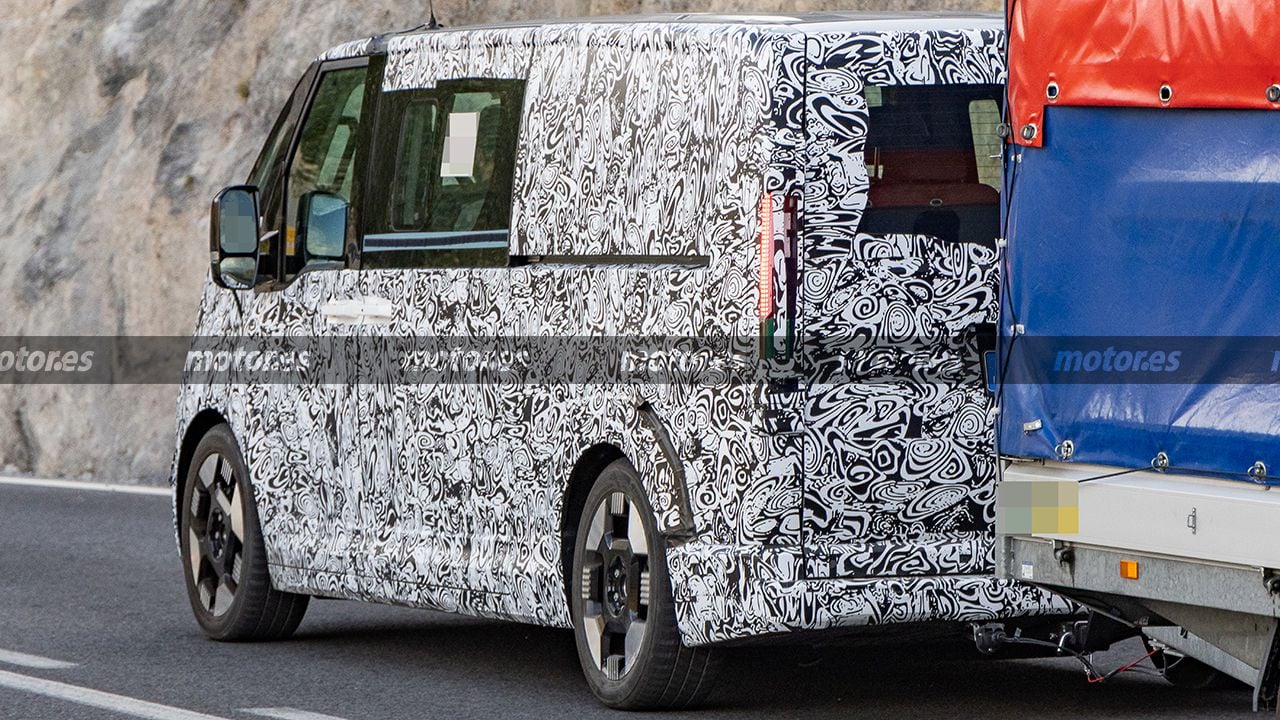 KIA Prepares Larger Electric Van PV7 Ahead of Official Debut