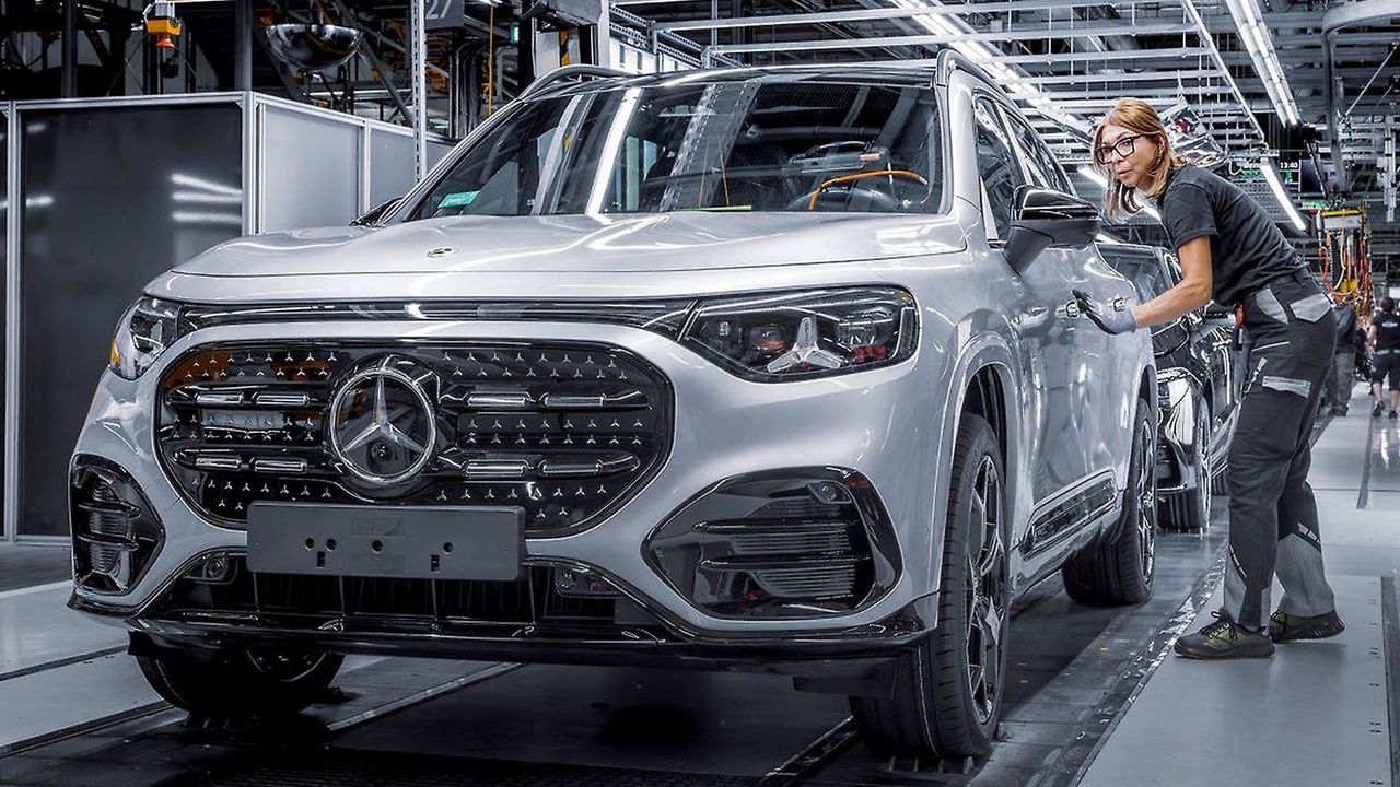 Mercedes Warns German Workers: Producing Cars in Romania Is Over 80% Cheaper