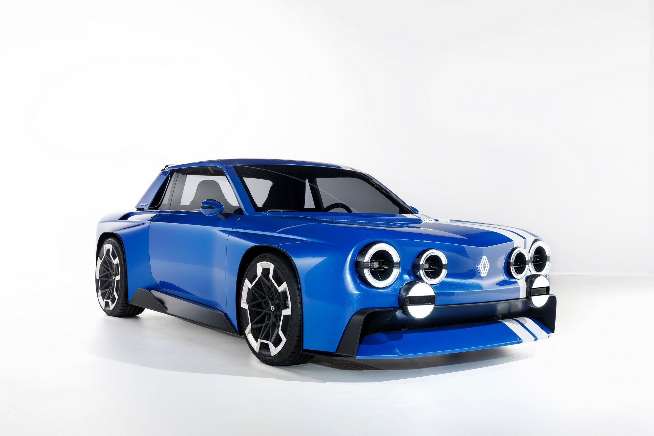 Renault Unveils Fully Electric 8 Gordini Concept with Retro Style and 270 Horsepower