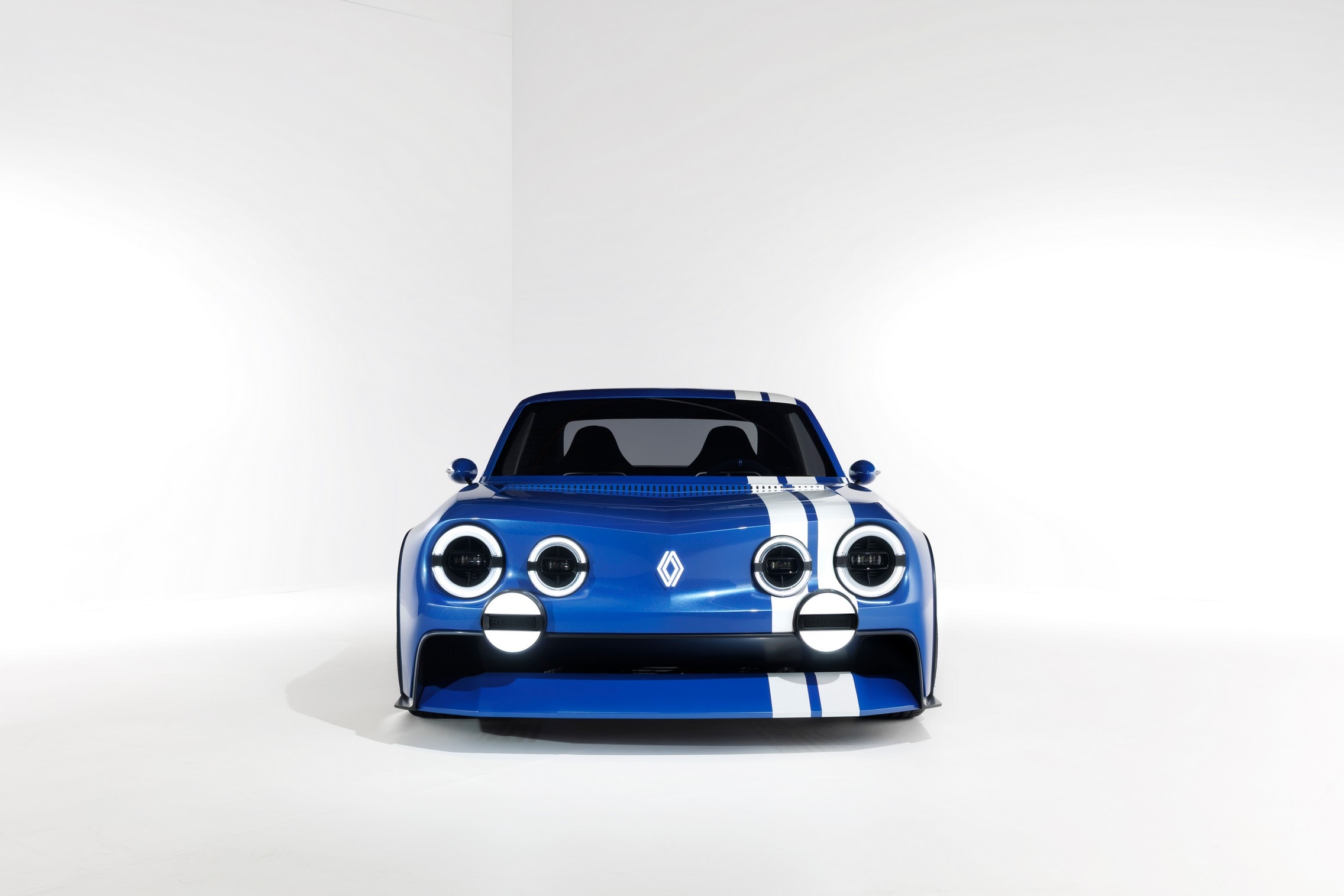 Renault Unveils Fully Electric 8 Gordini Concept with Retro Style and 270 Horsepower