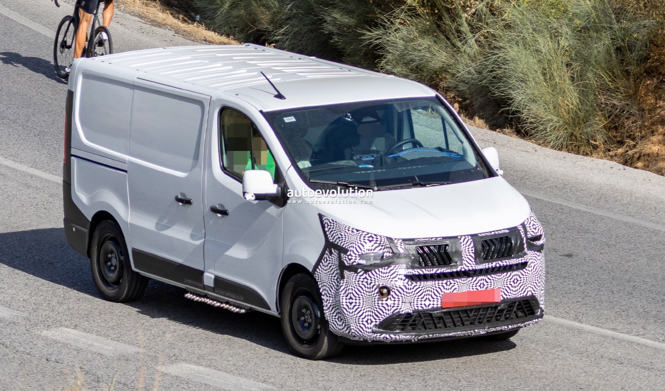 Renault Trafic Diesel Prototype Shows Redesigned Front Ahead of 2028 Update