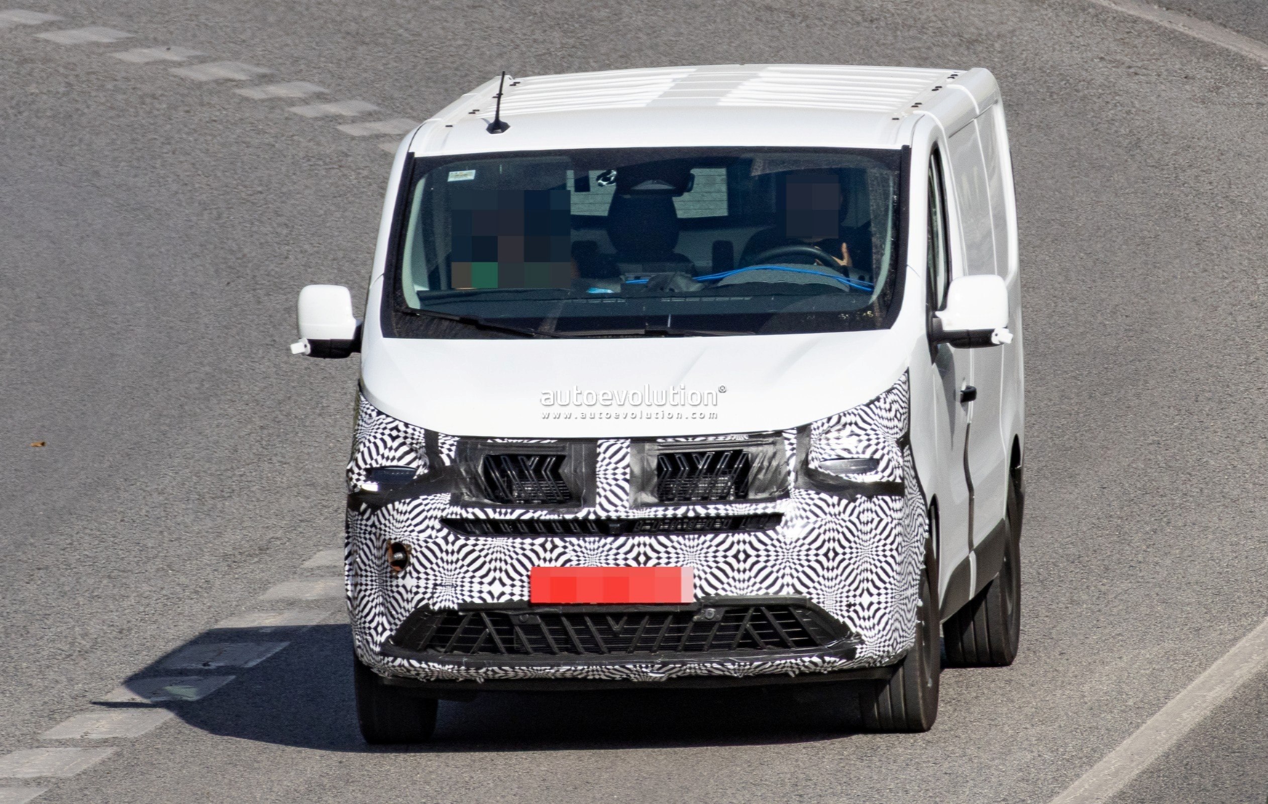 Renault Trafic Diesel Prototype Shows Redesigned Front Ahead of 2028 Update