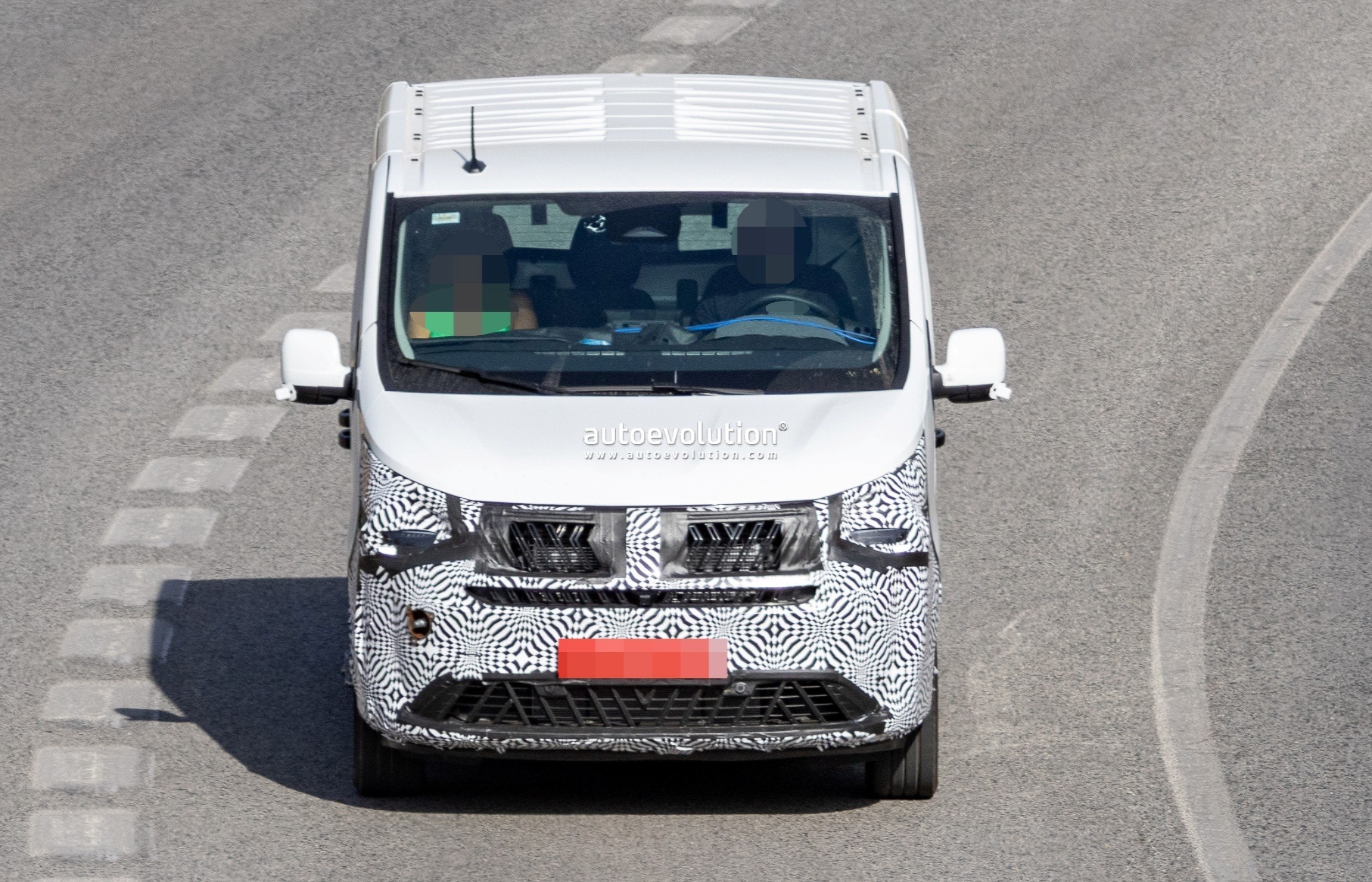 Renault Trafic Diesel Prototype Shows Redesigned Front Ahead of 2028 Update