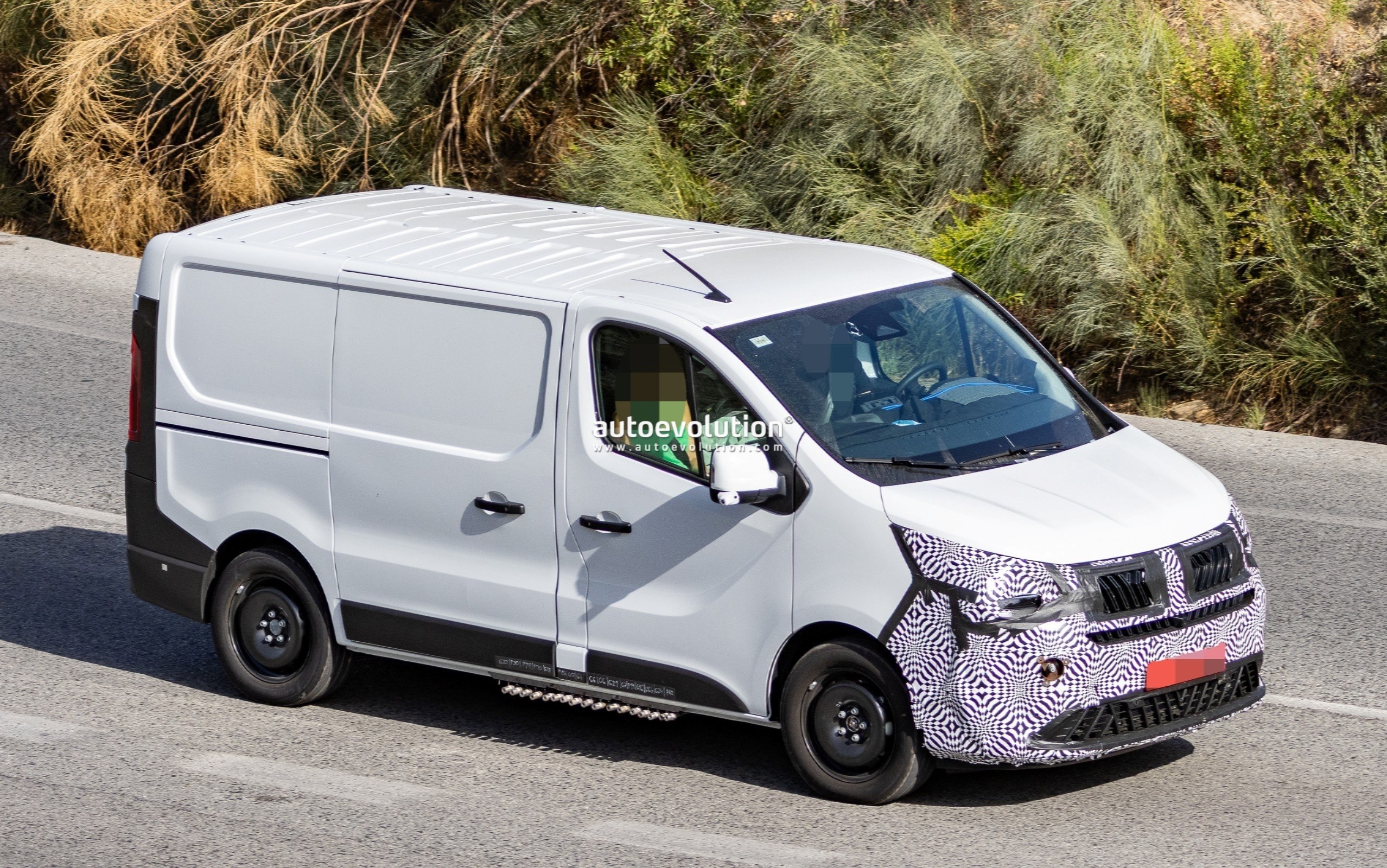 Renault Trafic Diesel Prototype Shows Redesigned Front Ahead of 2028 Update