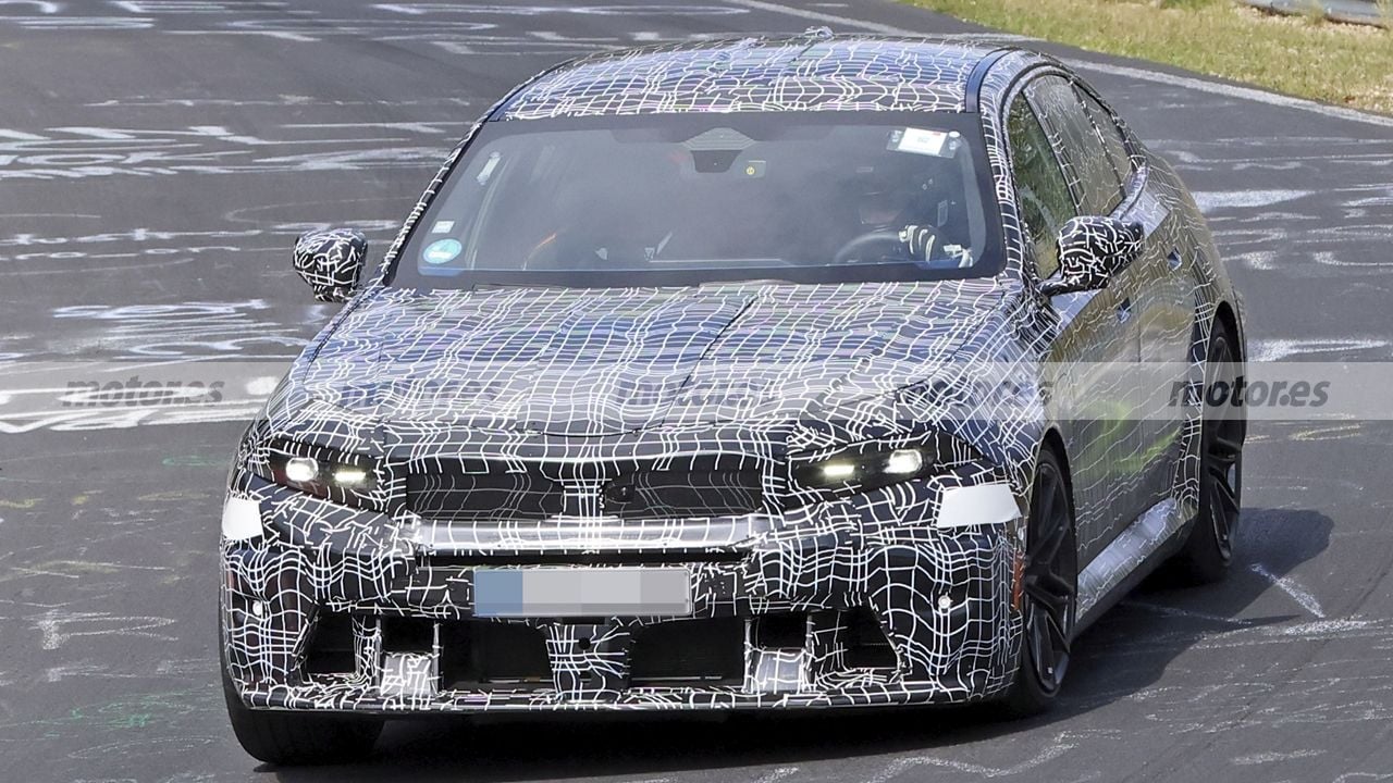 BMW M5 Prototype Tested at Nürburgring Ahead of 2027 Update