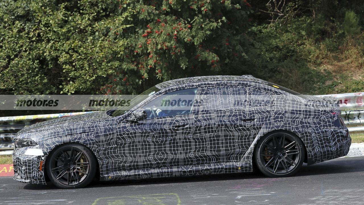 BMW M5 Prototype Tested at Nürburgring Ahead of 2027 Update
