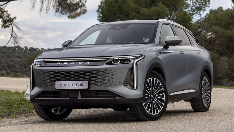 EU Considers Import Limits on Chinese Hybrid Cars After Beijing Rejects Voluntary Cap