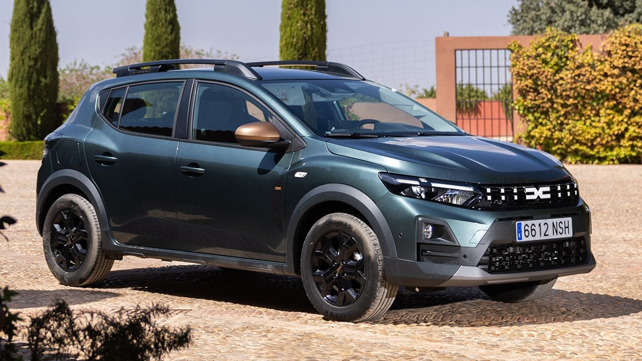 Dacia Launches First Hybrid Sandero With 155 HP, Making It the Cheapest Hybrid in Its Segment