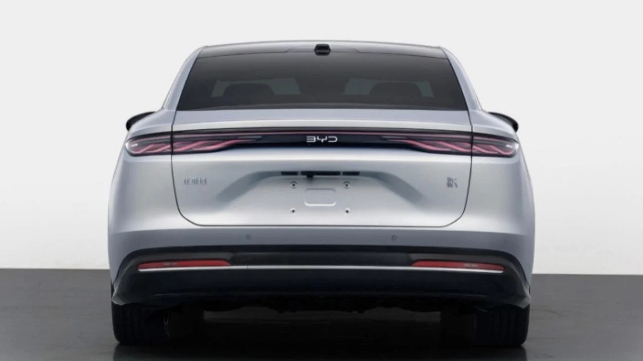 BYD Unveils Updated Han Sedan in China with Over 700 HP and 270 km/h Top Speed