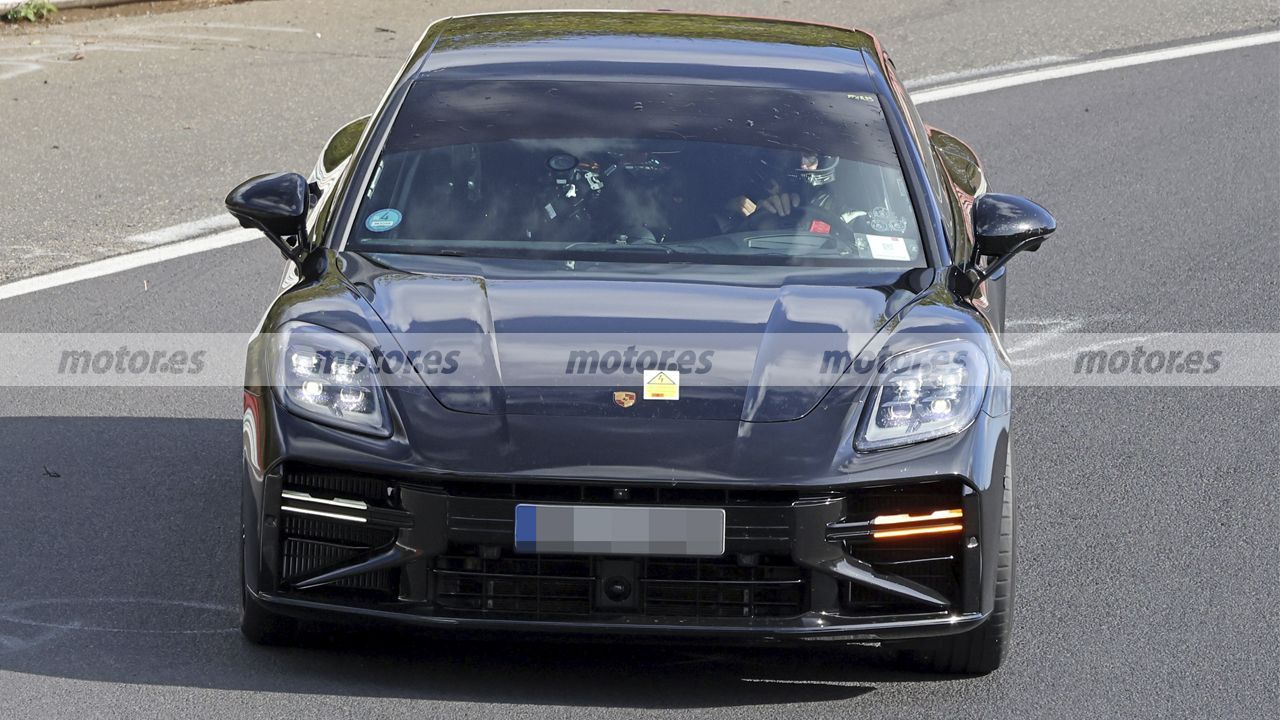 2028 Porsche Panamera Prototype Shows Clear Design Updates in Nürburgring Tests
