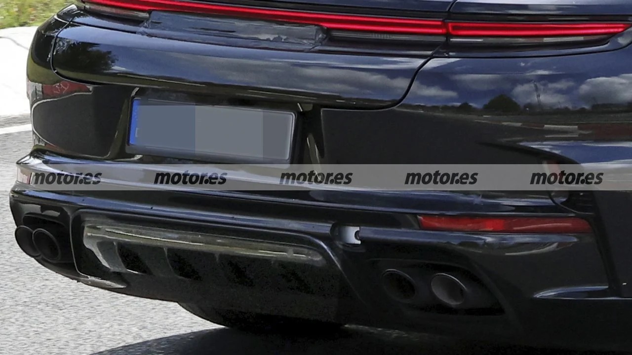 2028 Porsche Panamera Prototype Shows Clear Design Updates in Nürburgring Tests