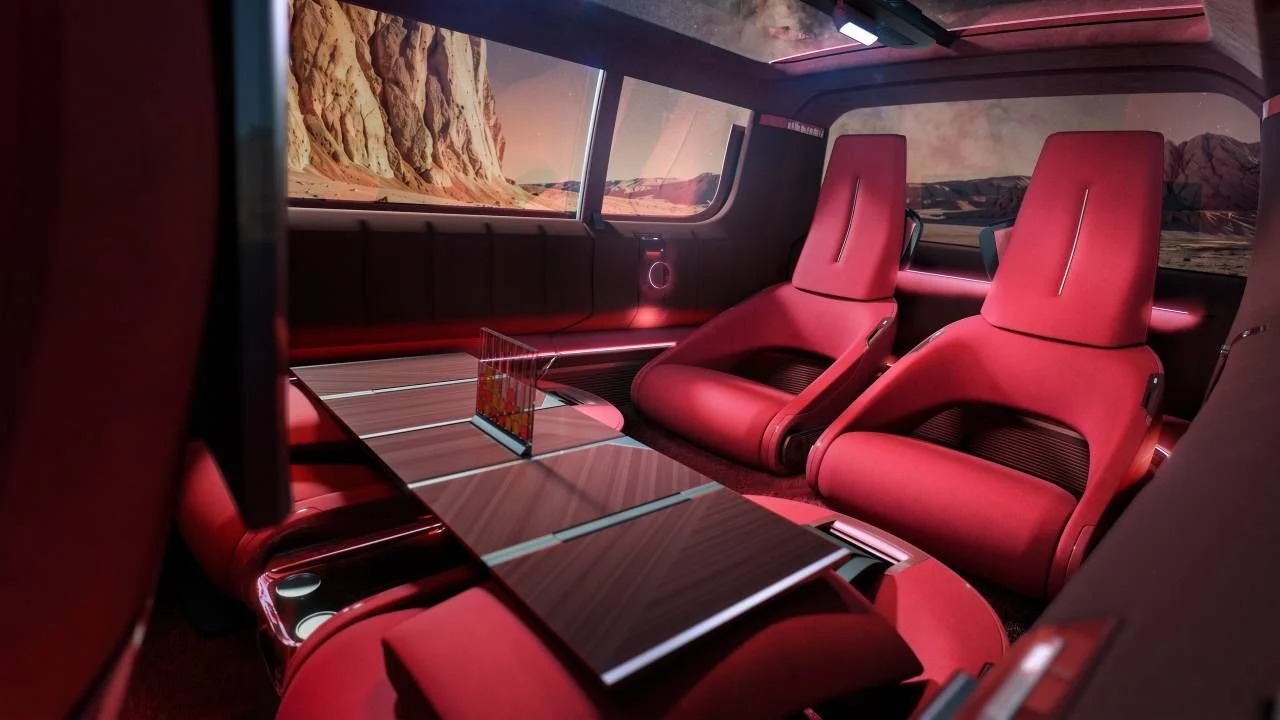 Renault Unveils Bold E-Space Concept with Glass Cabin and Six Seats at Paris 2026