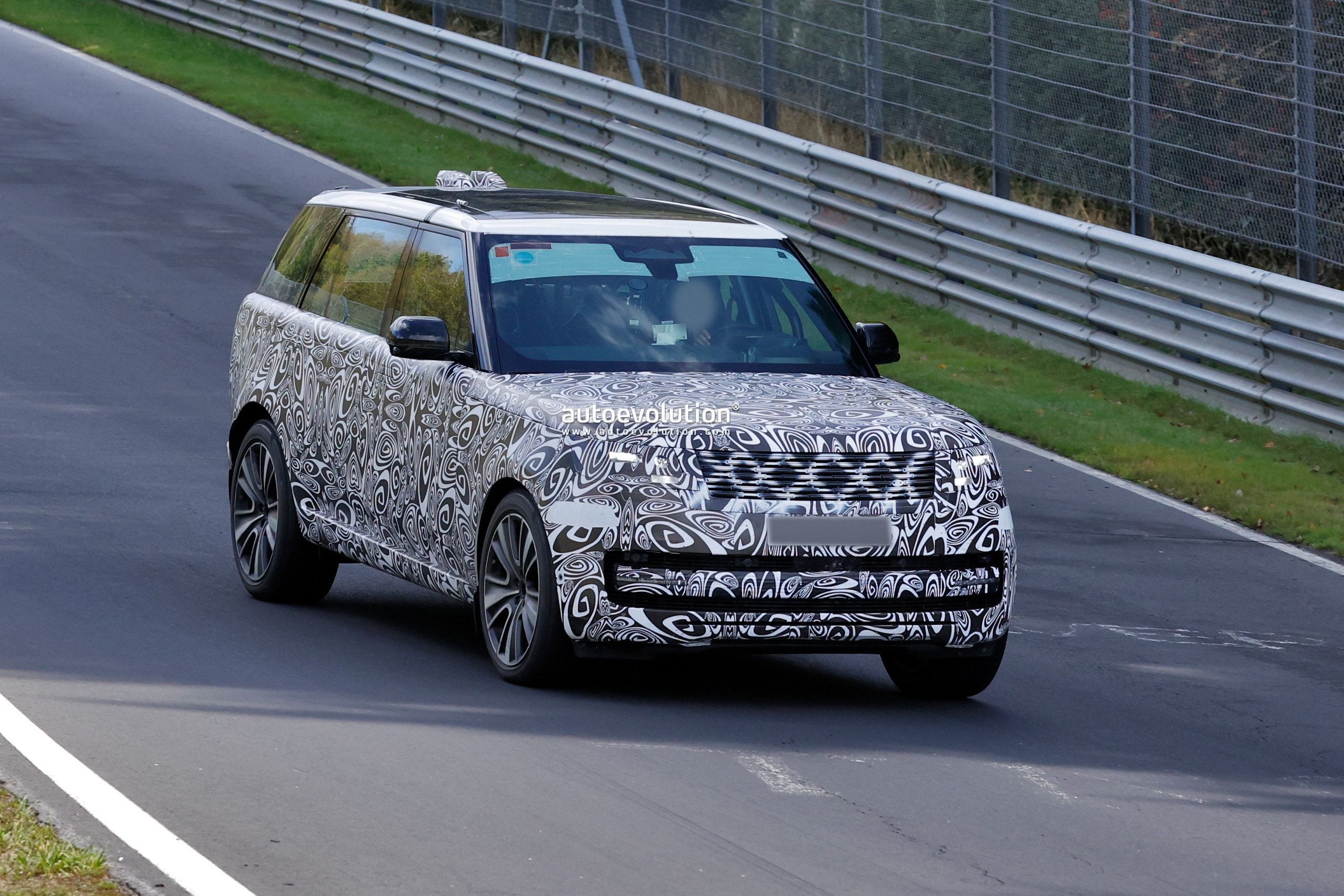 2027 Range Rover Facelift Spotted Shedding Camouflage During Testing
