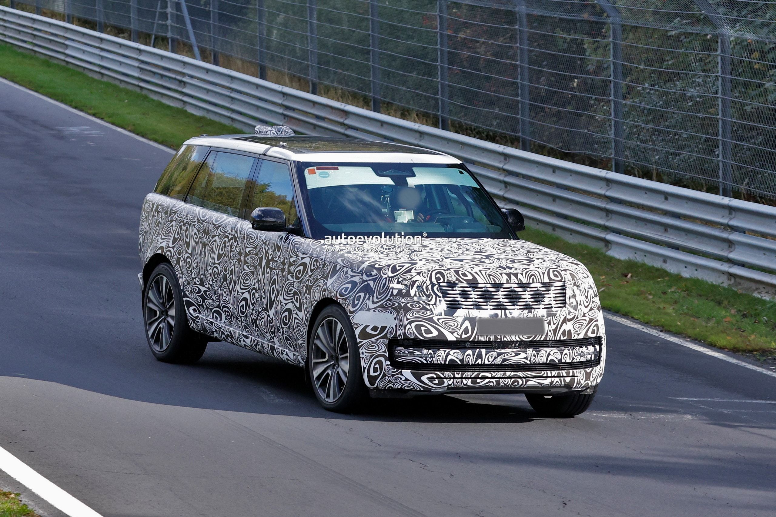 2027 Range Rover Facelift Spotted Shedding Camouflage During Testing