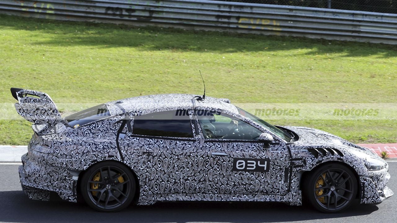 Xiaomi SU7 Ultra Extreme Spotted Testing with Massive Rear Wing at Nürburgring